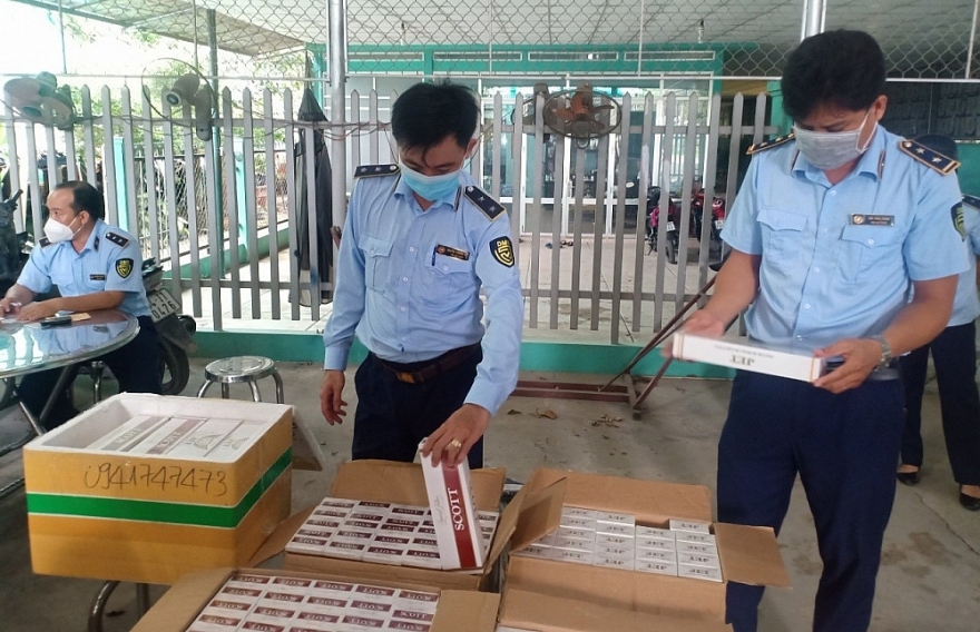 Chống buôn lậu và gian lận thương mại trên các tuyến giao thông