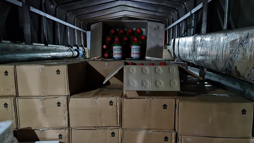 Chứa chất cấm, 1.800 lít thuốc bảo vệ thực vật trên đường tiêu thụ bị QLTT Gia Lai tạm giữ