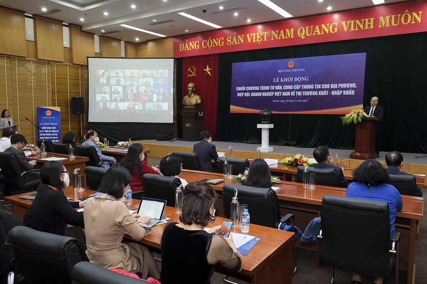 Hàng ngàn doanh nghiệp được tiếp sức để vượt ải Covid -19