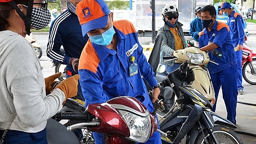 Giá xăng giảm sâu sau 5 lần tăng liên tiếp?