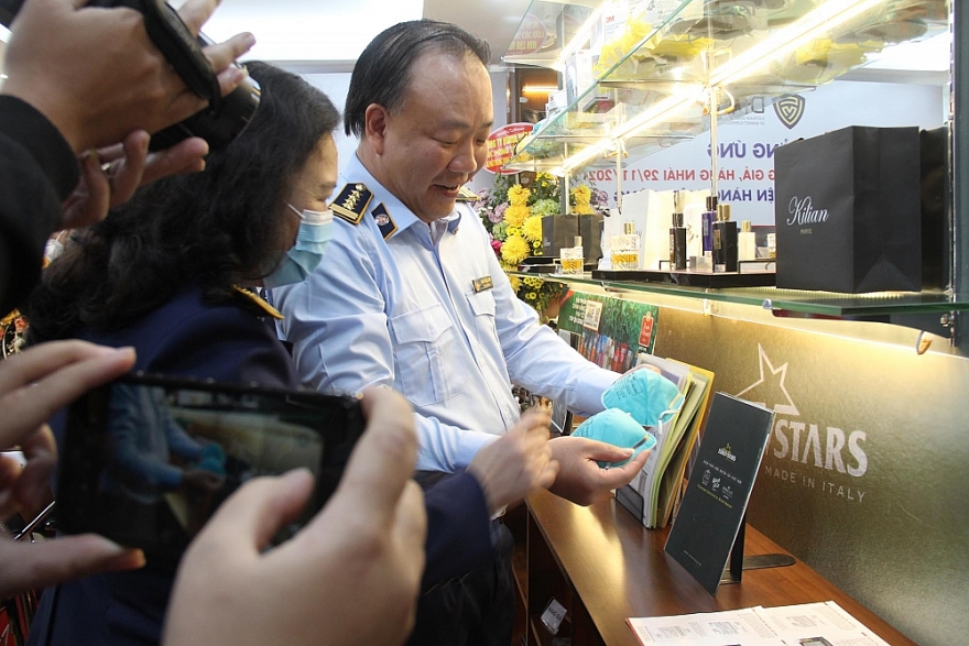 Phòng Trưng bày nhận diện hàng thật - hàng giả quy tụ hàng trăm sản phẩm