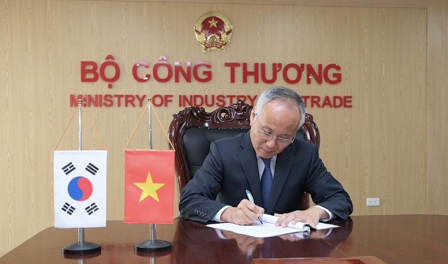 Ký kết trao đổi dữ liệu xuất xứ điện tử giữa Việt Nam – Hàn Quốc Ký kết trao đổi dữ liệu xuất xứ điện tử giữa Việt Nam – Hàn Quốc