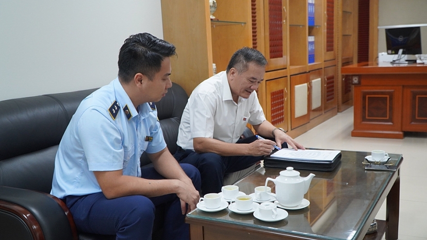 Quản lý thị trường các tỉnh, thành phố ký cam kết với nhiều doanh nghiệp kinh doanh xăng dầu