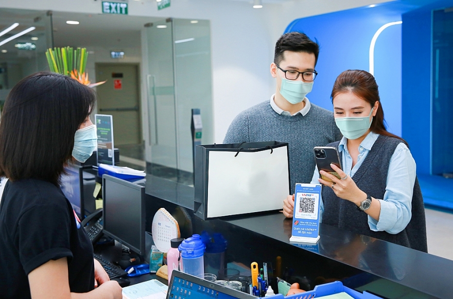 Hà Nội mở rộng thanh toán không dùng tiền mặt