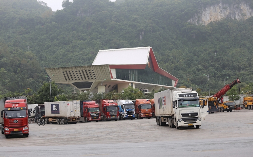 Phó Thủ tướng chỉ đạo gấp rút xử lý ùn tắc nông sản ở Lạng Sơn