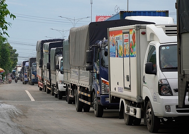 Phó Thủ tướng đề nghị xử lý các quy định chống dịch gây khó khăn cho lưu thông hàng hóa