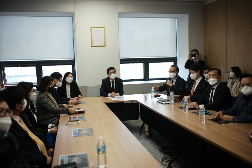 Bộ trưởng Công Thương làm việc với các doanh nghiệp lớn ở Hàn Quốc Bộ trưởng Công Thương làm việc với các doanh nghiệp lớn ở Hàn Quốc