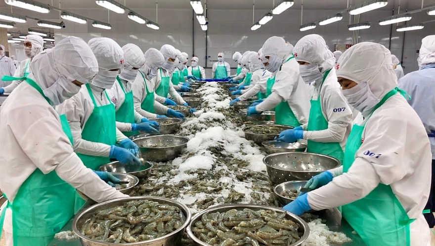 Xuất nhập khẩu năm 2022 cán đích sau 11 tháng