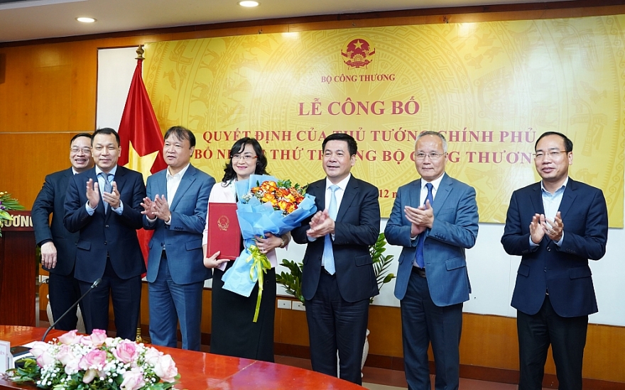 Công bố Quyết định bổ nhiệm tân Thứ trưởng Bộ Công Thương Phan Thị Thắng