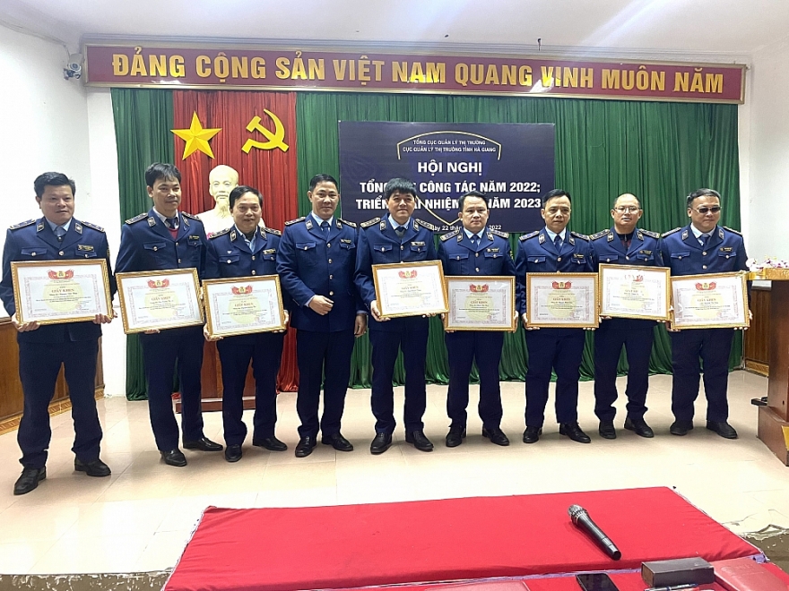 QLTT Hà Giang tạo khí thế thi đua ngay từ những ngày đầu năm mới 2023