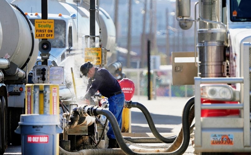 Giá dầu thế giới tăng trở lại sau chuỗi phiên giảm giá liên tục Giá dầu thế giới tăng trở lại sau chuỗi phiên giảm giá liên tục