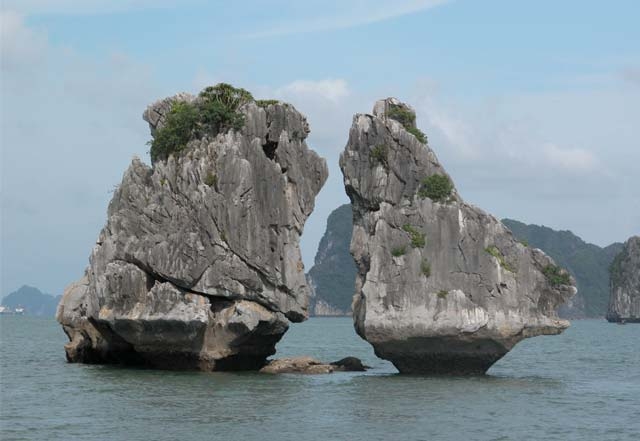 Khám phá vẻ đẹp Việt Nam qua các địa danh trên đồng tiền Khám phá vẻ đẹp Việt Nam qua các địa danh trên đồng tiền