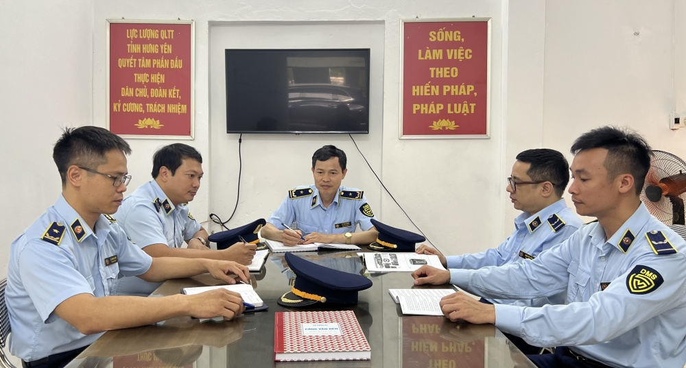 Học tập và làm theo tấm gương đạo đức Hồ Chí Minh về “nói đi đôi với làm” trong cán bộ, đảng viên Cục QLTT tỉnh Hưng Yên Học tập và làm theo tấm gương đạo đức Hồ Chí Minh về “nói đi đôi với làm” trong cán bộ, đảng viên Cục QLTT tỉnh Hưng Yên
