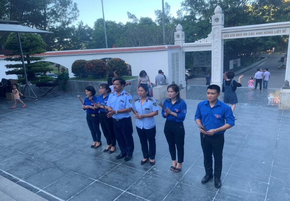 Bồi dưỡng chủ nghĩa yêu nước thời đại Hồ Chí Minh cho thế hệ trẻ ngành QLTT – Cách hữu hiệu để bảo vệ nền tảng tư tưởng của Đảng trong giai đoạn hiện