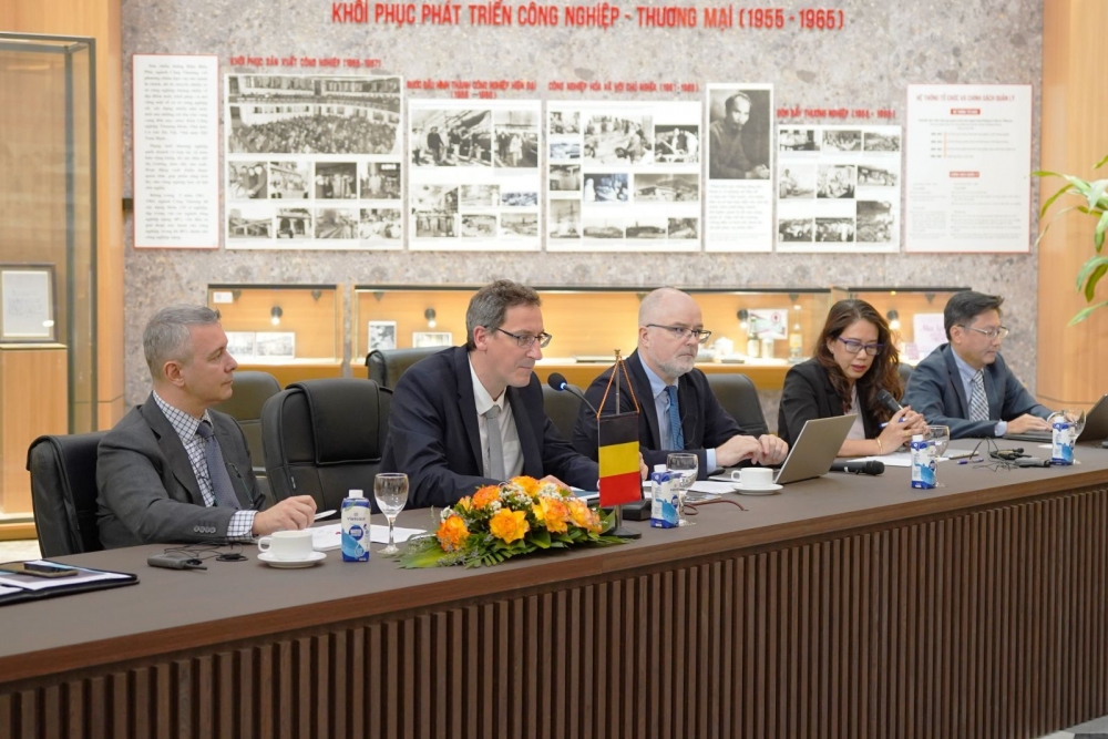 Khuyến khích doanh nghiệp Bỉ đầu tư, cung cấp các công nghệ và giải pháp về nâng cao hiệu suất nhà máy điện Khuyến khích doanh nghiệp Bỉ đầu tư, cung cấp các công nghệ và giải pháp về nâng cao hiệu suất nhà máy điện