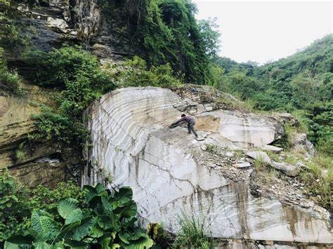 Bộ Chính trị ban hành Nghị quyết về định hướng chiến lược địa chất, khoáng sản và công nghiệp khai khoáng đến năm 2030, tầm nhìn đến năm 2045 Bộ Chính trị ban hành Nghị quyết về định hướng chiến lược địa chất, khoáng sản và công nghiệp khai khoáng đến năm 2030, tầm nhìn đến năm 2045