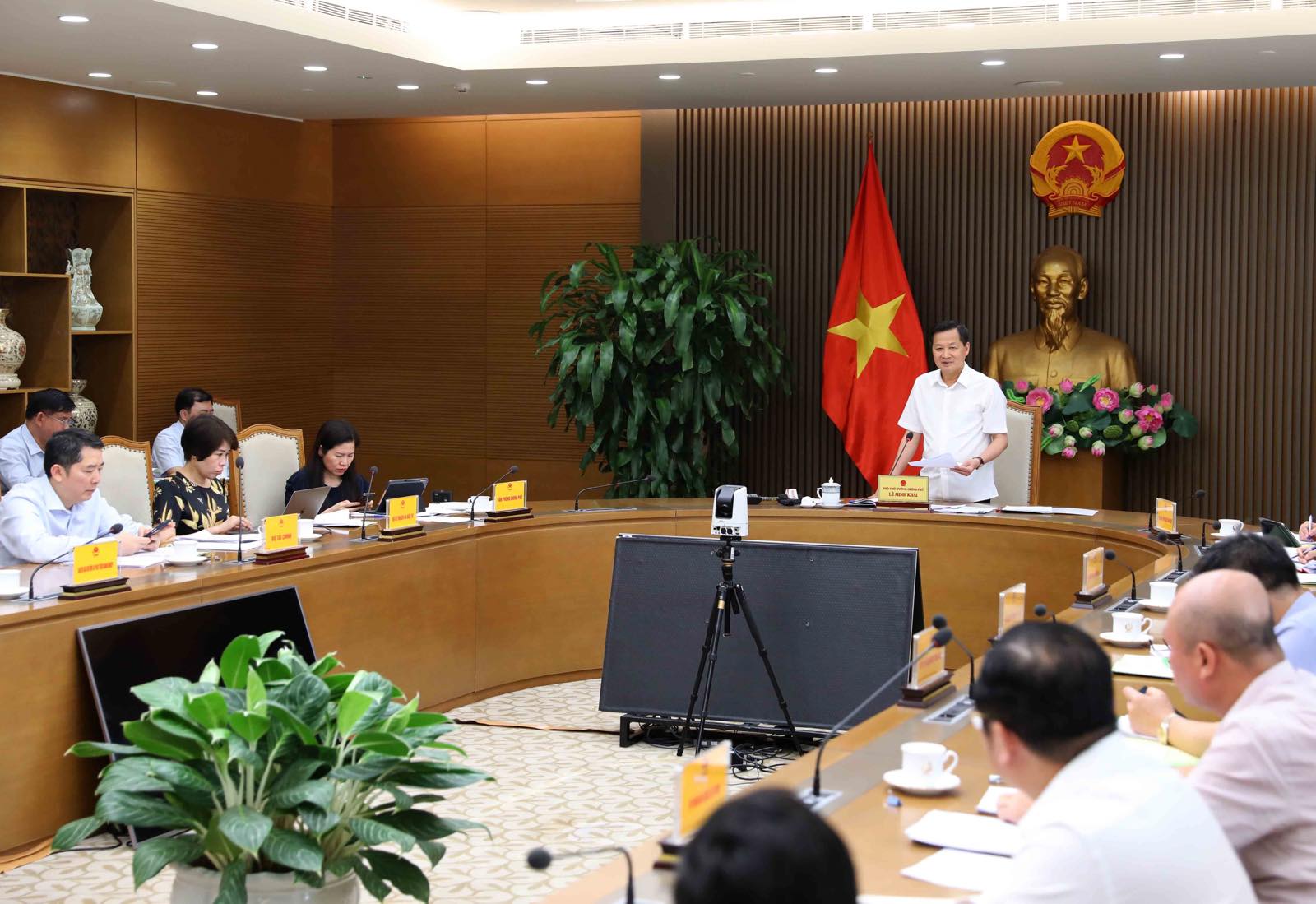 Phó Thủ tướng Lê Minh Khái: Đồng ý chủ trương bổ sung ngành điện hóa, ủng hộ Vinachem tăng vốn điều lệ - Ảnh 3.