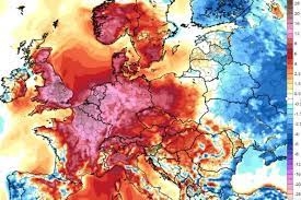 Nắng nóng kỷ lục: Nhiều nước phát cảnh báo sức khỏe