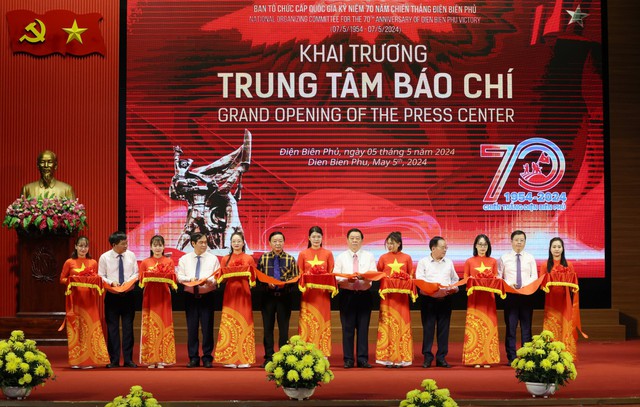 Khai trương Trung tâm Báo chí Kỷ niệm 70 năm Chiến thắng Điện Biên Phủ- Ảnh 1.