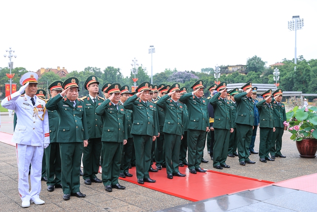 Lãnh đạo Đảng, Nhà nước viếng Chủ tịch Hồ Chí Minh và các Anh hùng liệt sĩ- Ảnh 4. Lãnh đạo Đảng, Nhà nước viếng Chủ tịch Hồ Chí Minh và các Anh hùng liệt sĩ- Ảnh 4.