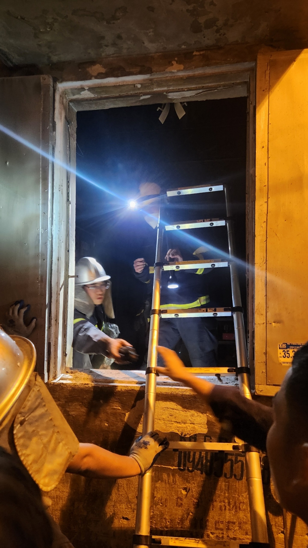 Thông tin chính thức vụ cháy ở Trung Kính: 14 người chết, 3 người bị thương Thông tin chính thức vụ cháy ở Trung Kính: 14 người chết, 3 người bị thương