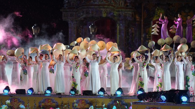 Khai mạc Tuần lễ Festival nghệ thuật quốc tế Huế 2024- Ảnh 4.