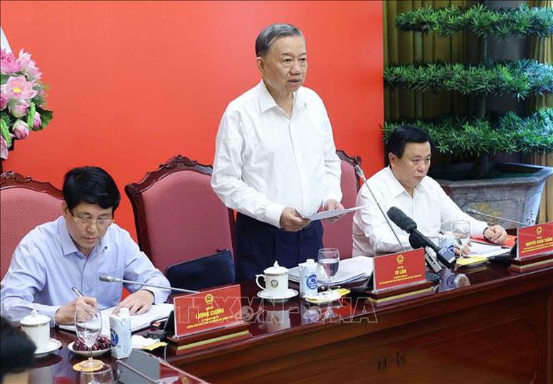 Chủ tịch nước Tô Lâm chủ trì phiên họp thứ ba Ban chỉ đạo Tổng kết 40 năm đổi mới- Ảnh 1.
