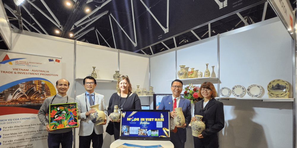 Hàng thủ công mỹ nghệ Việt Nam thu hút các nhà nhập khẩu tại hội chợ quốc tế tại Úc Hàng thủ công mỹ nghệ Việt Nam thu hút các nhà nhập khẩu tại hội chợ quốc tế tại Úc