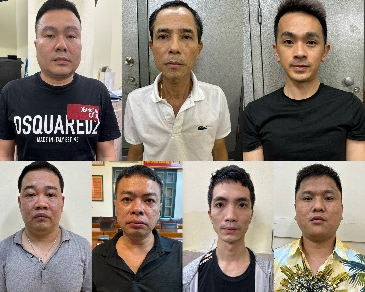 Triệt phá ổ nhóm cá độ bóng đá 100 tỷ đồng ở Hà Nội Triệt phá ổ nhóm cá độ bóng đá 100 tỷ đồng ở Hà Nội