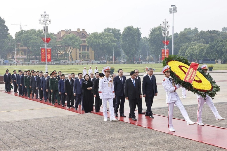 Lãnh đạo Đảng, Nhà nước viếng Chủ tịch Hồ Chí Minh và các Anh hùng liệt sĩ- Ảnh 1.