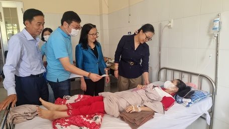 Cục An toàn thực phẩm yêu cầu điều tra vụ nghi ngờ ngộ độc thực phẩm tại Vĩnh Long