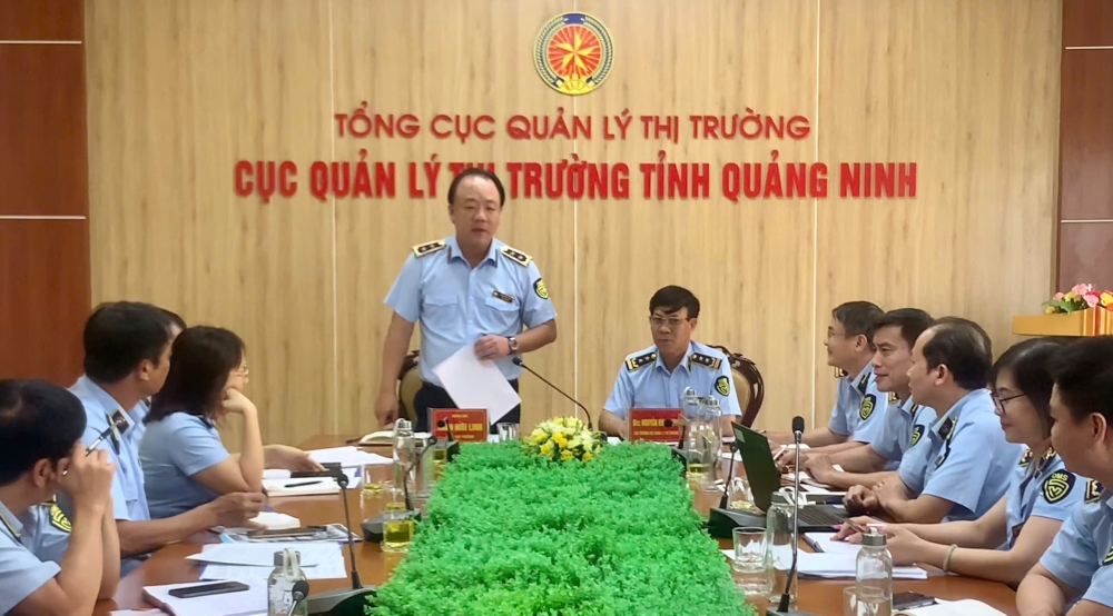 Tổng Cục trưởng Trần Hữu Linh làm việc với Cục QLTT tỉnh Quảng Ninh về kết quả thực hiện nhiệm vụ 8 tháng năm 2024