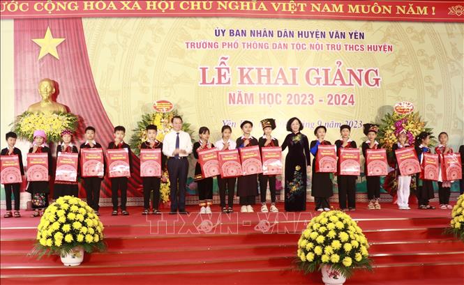 Thường trực Ban Bí thư dự khai giảng năm học mới và làm việc tại tỉnh Yên Bái - Ảnh 3. Thường trực Ban Bí thư dự khai giảng năm học mới và làm việc tại tỉnh Yên Bái - Ảnh 3.