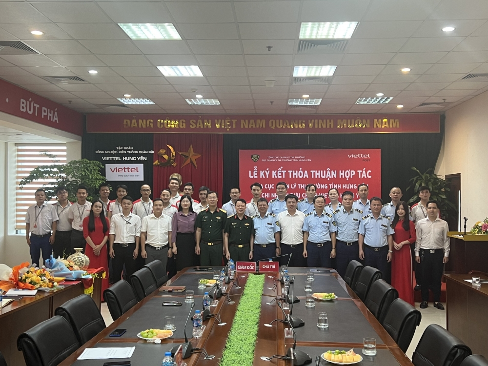 Lễ ký kết thoả thuận hợp tác giữa Cục QLTT tỉnh Hưng Yên và Chi nhánh Viettel Post Hưng Yên Lễ ký kết thoả thuận hợp tác giữa Cục QLTT tỉnh Hưng Yên và Chi nhánh Viettel Post Hưng Yên