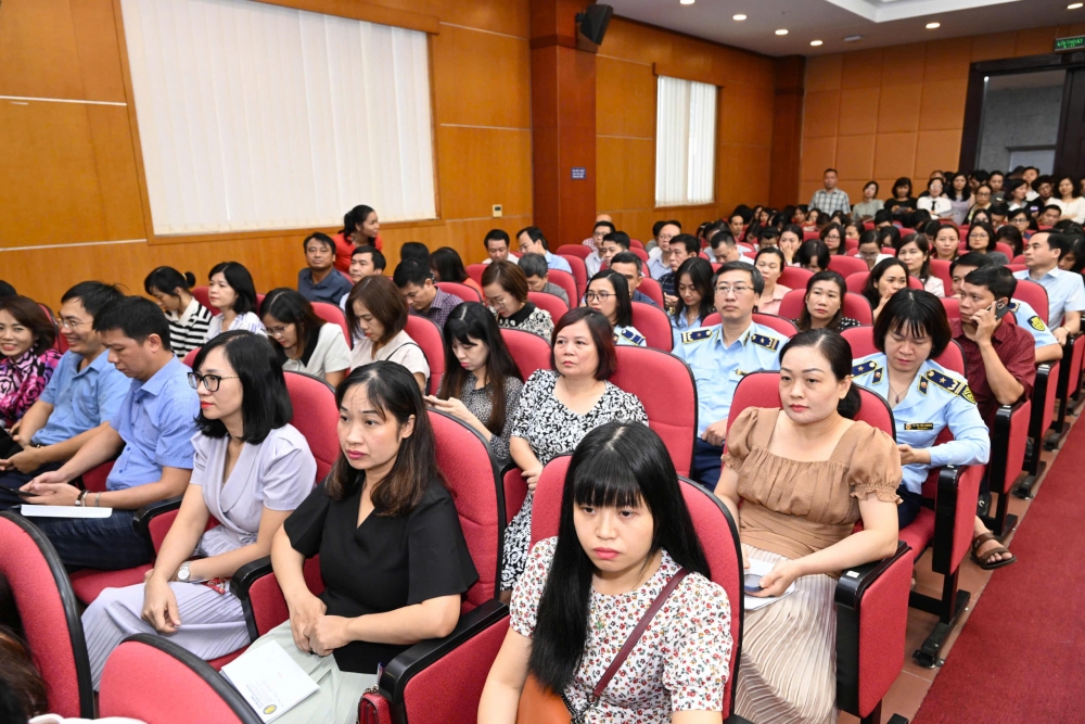 Phát huy truyền thống đoàn kết, tương thân tương ái của người Công Thương Phát huy truyền thống đoàn kết, tương thân tương ái của người Công Thương