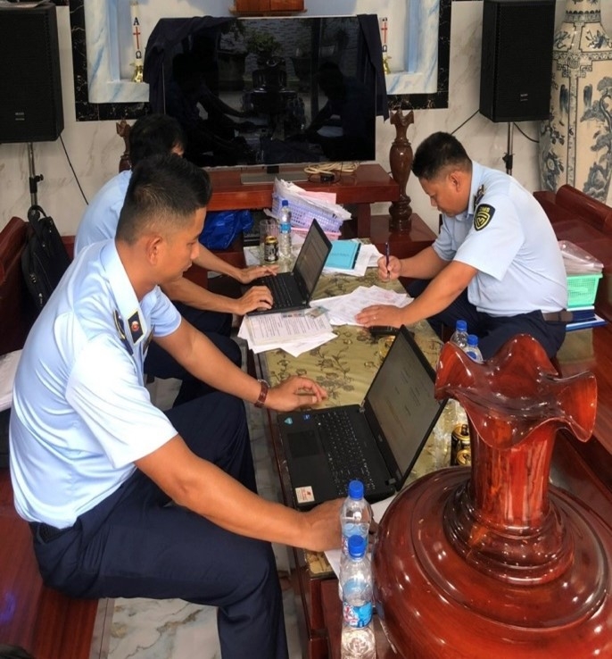 Kiên Giang: Tạm giữ 140 chai LPG có dấu hiệu trao đổi, lưu giữ, thu gom chai LPG không thuộc sở hữu Kiên Giang: Tạm giữ 140 chai LPG có dấu hiệu trao đổi, lưu giữ, thu gom chai LPG không thuộc sở hữu