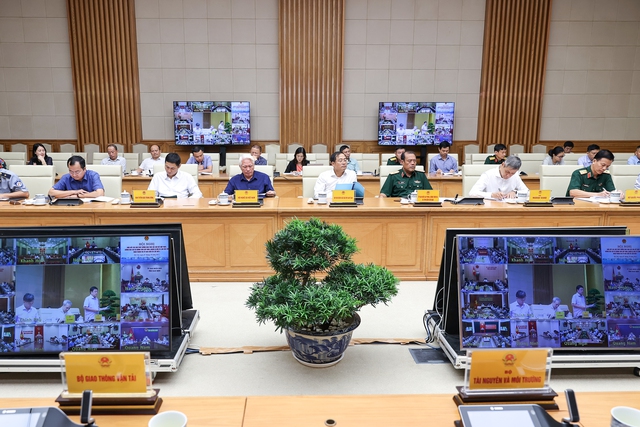 Thủ tướng chủ trì hội nghị thúc đẩy chống khai thác hải sản IUU - Ảnh 4. Thủ tướng chủ trì hội nghị thúc đẩy chống khai thác hải sản IUU - Ảnh 4.