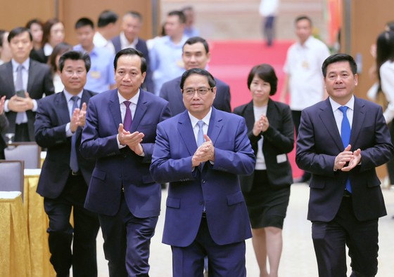 Thủ tướng Phạm Minh Chính gặp mặt cộng đồng doanh nghiệp đầu tư nước ngoài. Ảnh: VIẾT CHUNG ảnh 1