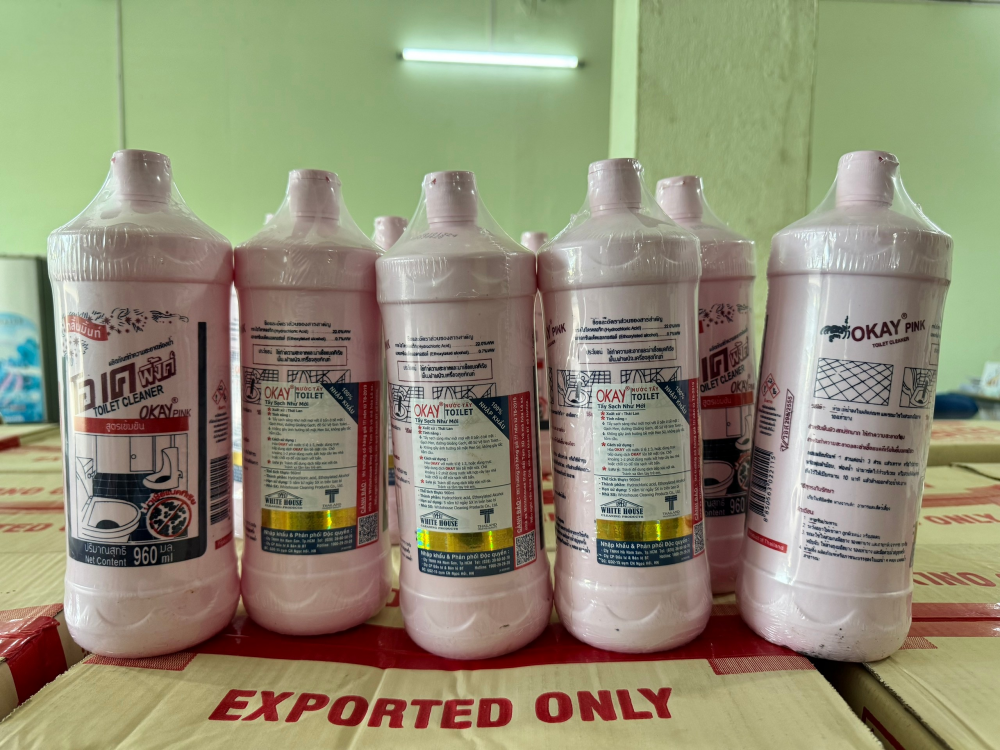 Ngăn chặn kịp thời gần 1.100 chai nước tẩy bồn cầu giả nhãn hiệu Okay suýt tuồn ra thị trường Ngăn chặn kịp thời gần 1.100 chai nước tẩy bồn cầu giả nhãn hiệu Okay suýt tuồn ra thị trường
