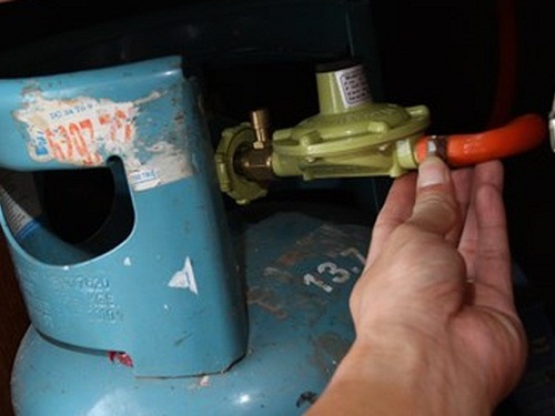 Tình trạng thay van gas "rởm" diễn ra phổ biến Tình trạng thay van gas "rởm" diễn ra phổ biến