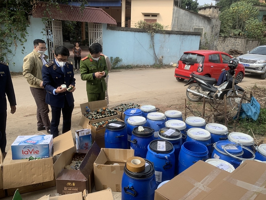 Kiểm tra cơ sở “khủng” sản xuất mỹ phẩm, thực phẩm chức năng tại Thái Nguyên