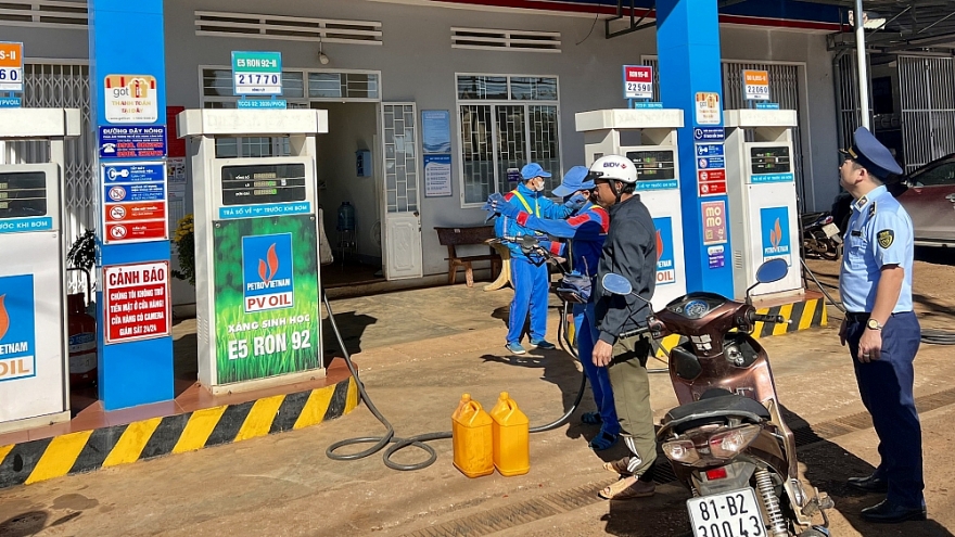 QLTT Gia Lai giám sát chặt chẽ hoạt động kinh doanh xăng dầu trên địa bàn quản lý QLTT Gia Lai giám sát chặt chẽ hoạt động kinh doanh xăng dầu trên địa bàn quản lý