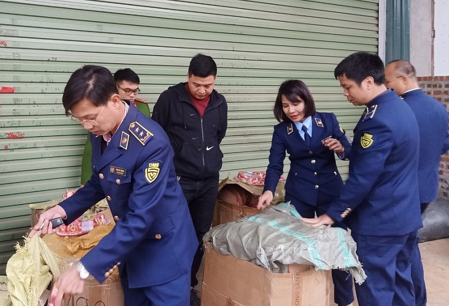 Phát hiện cơ sở sản xuất Mứt Tết giả trên địa bàn tỉnh Vĩnh Phúc Phát hiện cơ sở sản xuất Mứt Tết giả trên địa bàn tỉnh Vĩnh Phúc