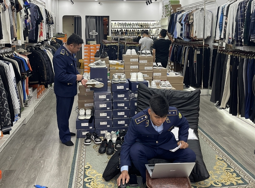 Vĩnh Phúc: Cơ sở kinh doanh hàng hoá giả mạo nhãn hiệu bị xử phạt trên 100 triệu đồng Vĩnh Phúc: Cơ sở kinh doanh hàng hoá giả mạo nhãn hiệu bị xử phạt trên 100 triệu đồng