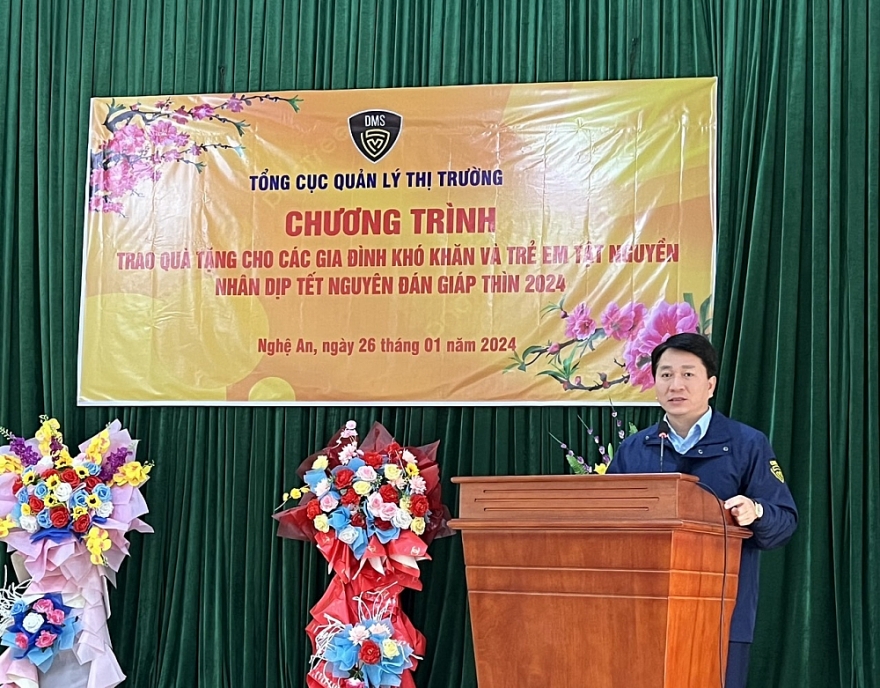 Trao quà cho gia đình khó khăn và trẻ em khuyết tật tại Nghệ An nhân dịp Tết nguyên đán Giáp Thìn 2024