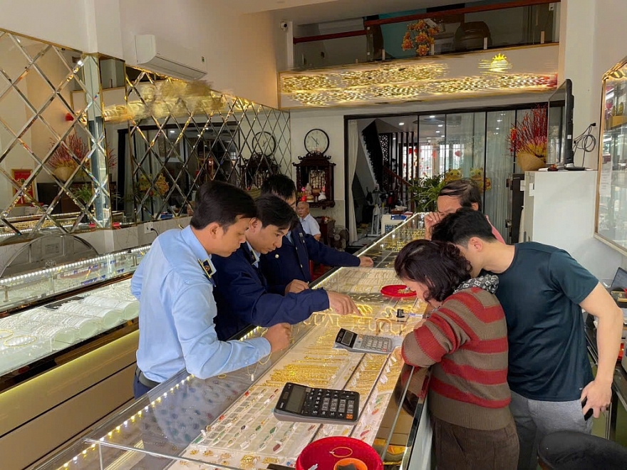 Quảng Ngãi: Xử phạt 90 triệu đồng hàng hóa giả mạo nhãn hiệu