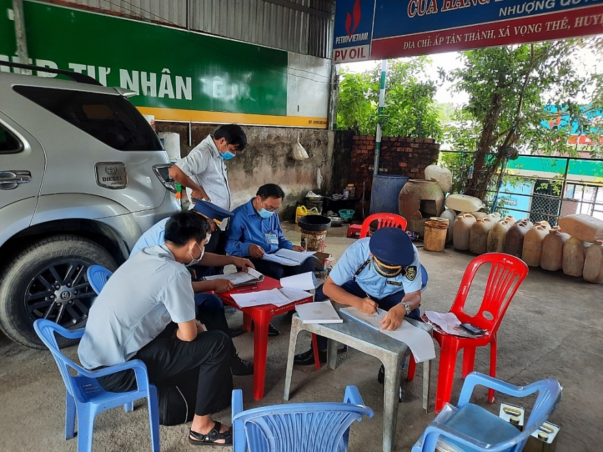 Kiểm tra nhiều cây xăng trên địa bàn An Giang