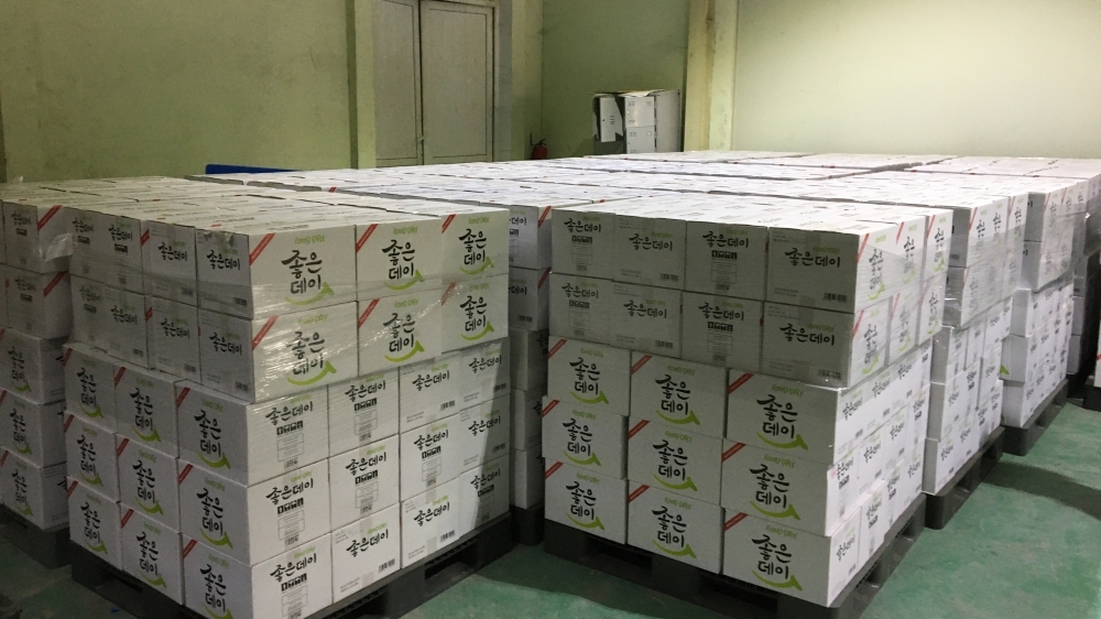 Giám sát việc thực hiện loại bỏ yếu tố vi phạm 33.000 chai rượu vi phạm nhãn hiệu “JINRO” và “HITEJINRO”