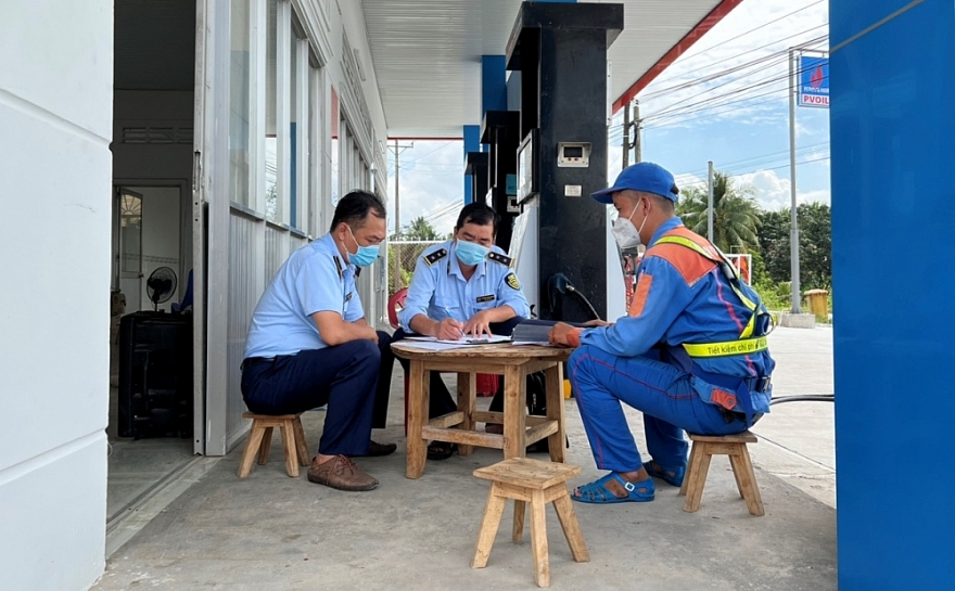 100% đại lý bán lẻ xăng dầu trên địa bàn Vĩnh Long được tuyên truyền, ký cam kết