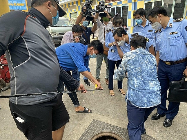 Lực lượng QLTT: Kiểm tra, giám sát hàng nghìn cơ sở, cửa hàng xăng dầu trên cả nước